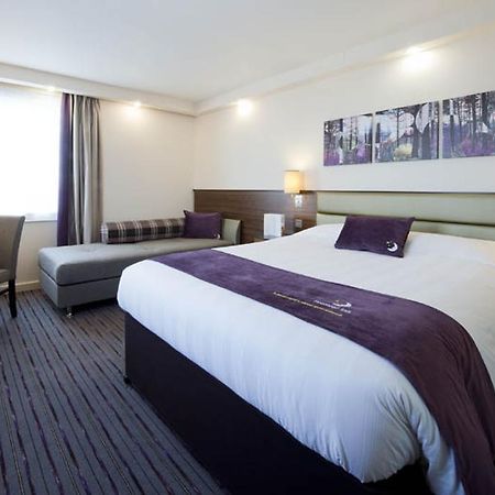 Premier Inn Derby River Lights Экстерьер фото