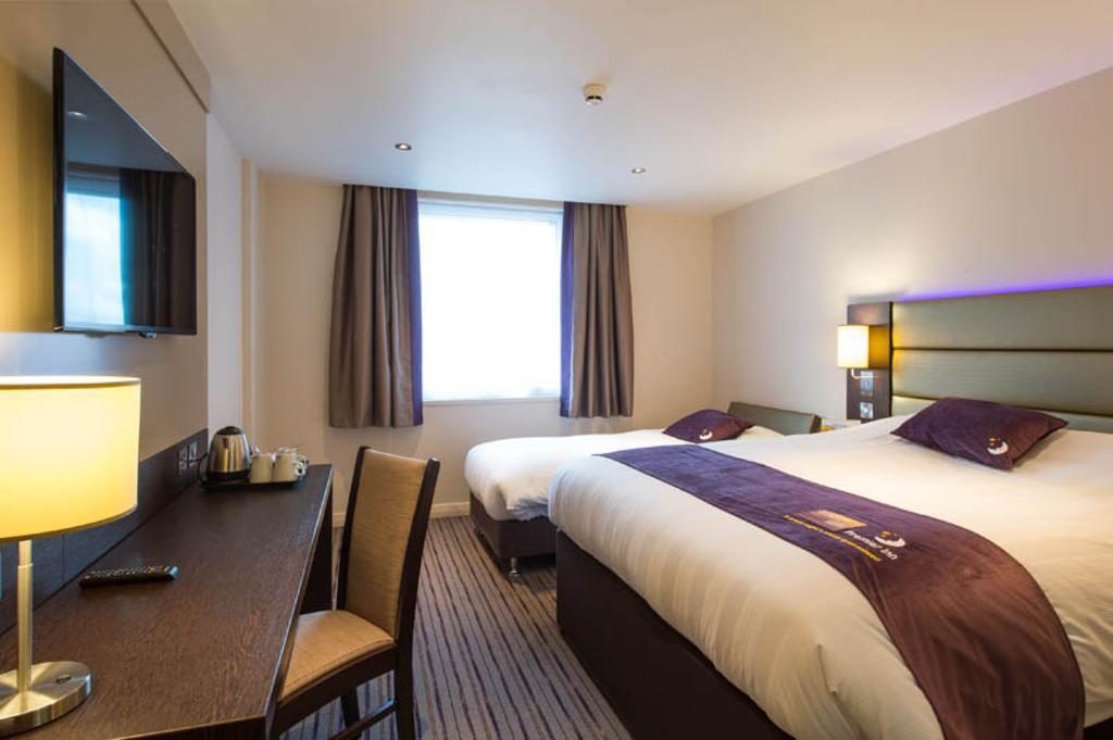 Premier Inn Derby River Lights Экстерьер фото