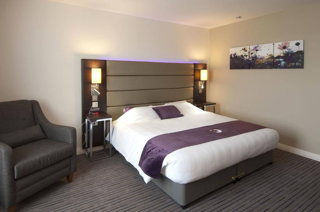 Premier Inn Derby River Lights Экстерьер фото